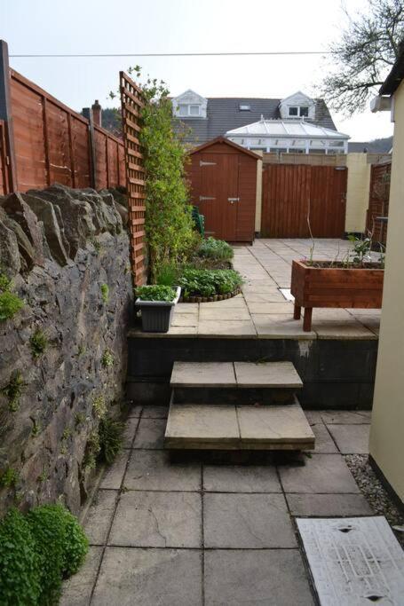 Entire 3 Bedroom House Near Caerphilly Station Zewnętrze zdjęcie